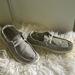 HEY DUDE Womens Wendy linen shoe Size 10